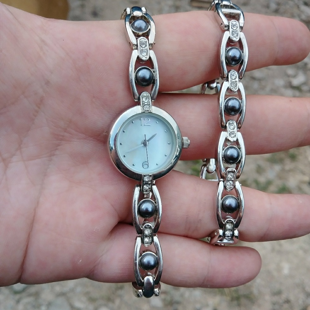 Allude watch and bracelet set
